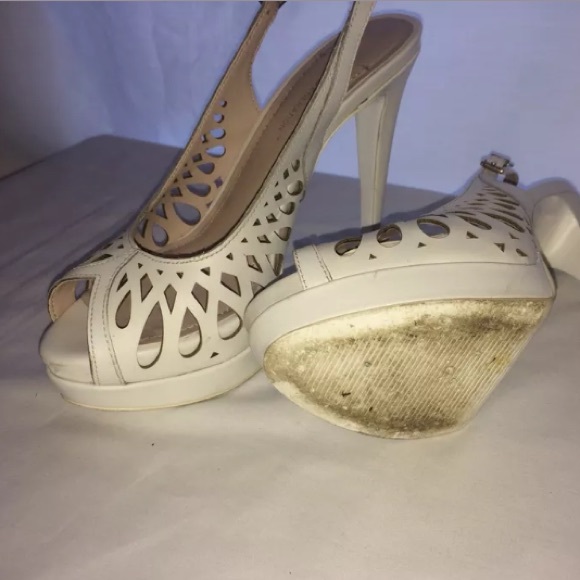 BCBG Women's White Sling-back Open Peep Toe Pumps - Picture 3 of 4